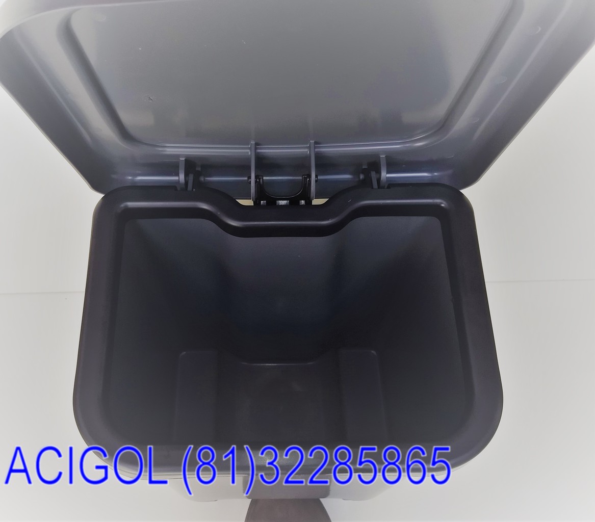 Lixeira CINZA com pedal 25 lt PP profesional-Acigol Recife 81 32285865-IMG_20180813_101804344