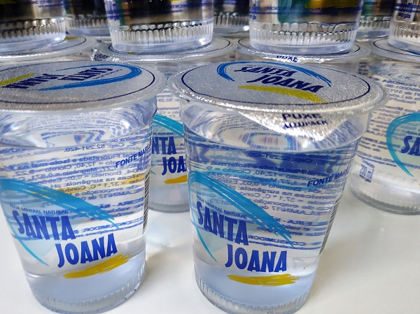 AGUA MINERAL NATURAL SANTA JOANA CAIXA COM 48 X 200 ML - IMG_20191218_132335